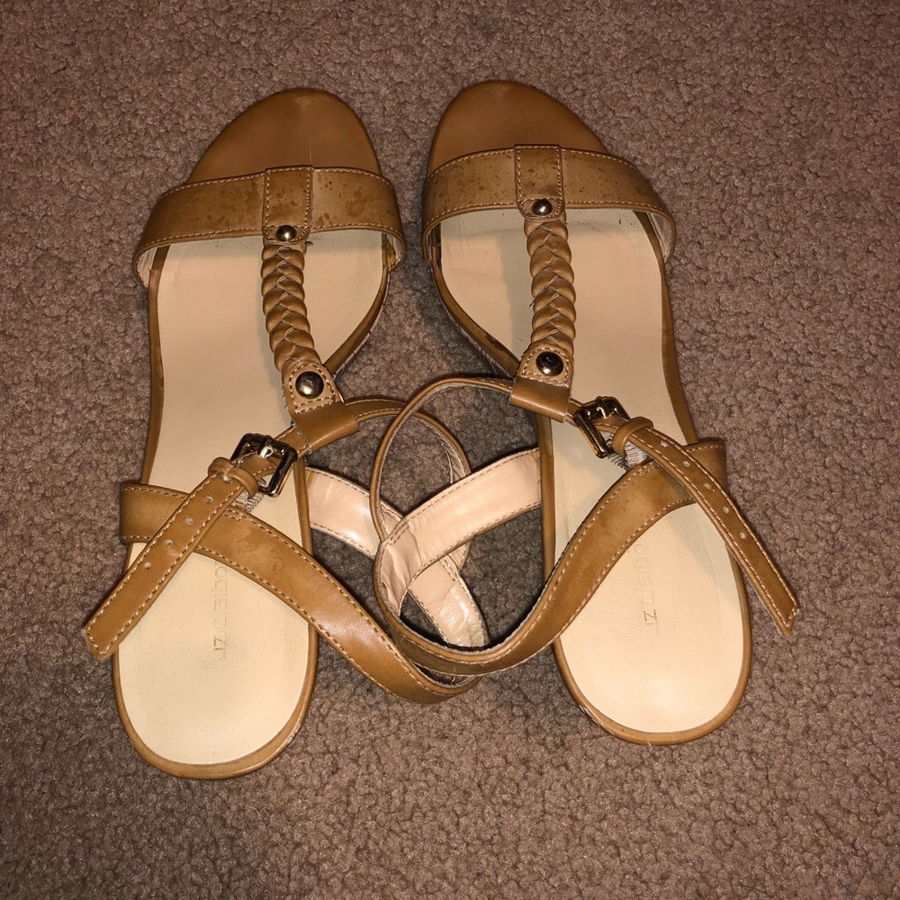 tan wedges